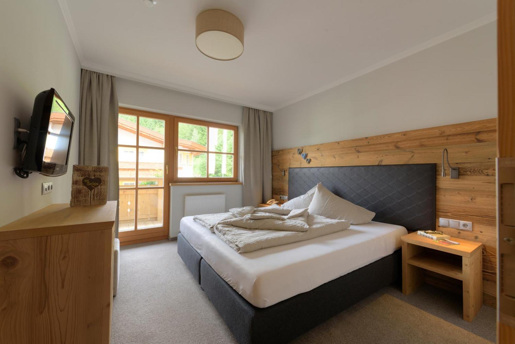 Apart Hotel San Antonio Σανκτ Αντόν αμ Άλμπεργκ Εξωτερικό φωτογραφία
