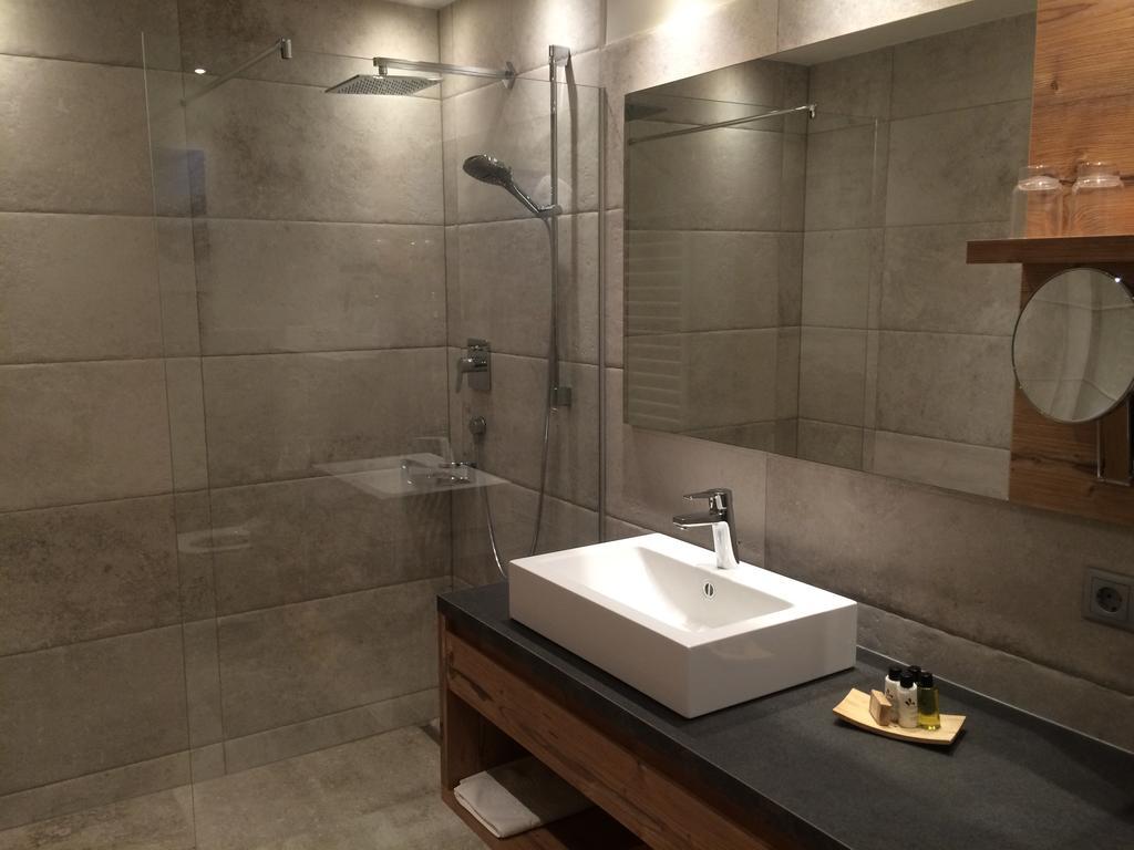 Apart Hotel San Antonio Σανκτ Αντόν αμ Άλμπεργκ Εξωτερικό φωτογραφία