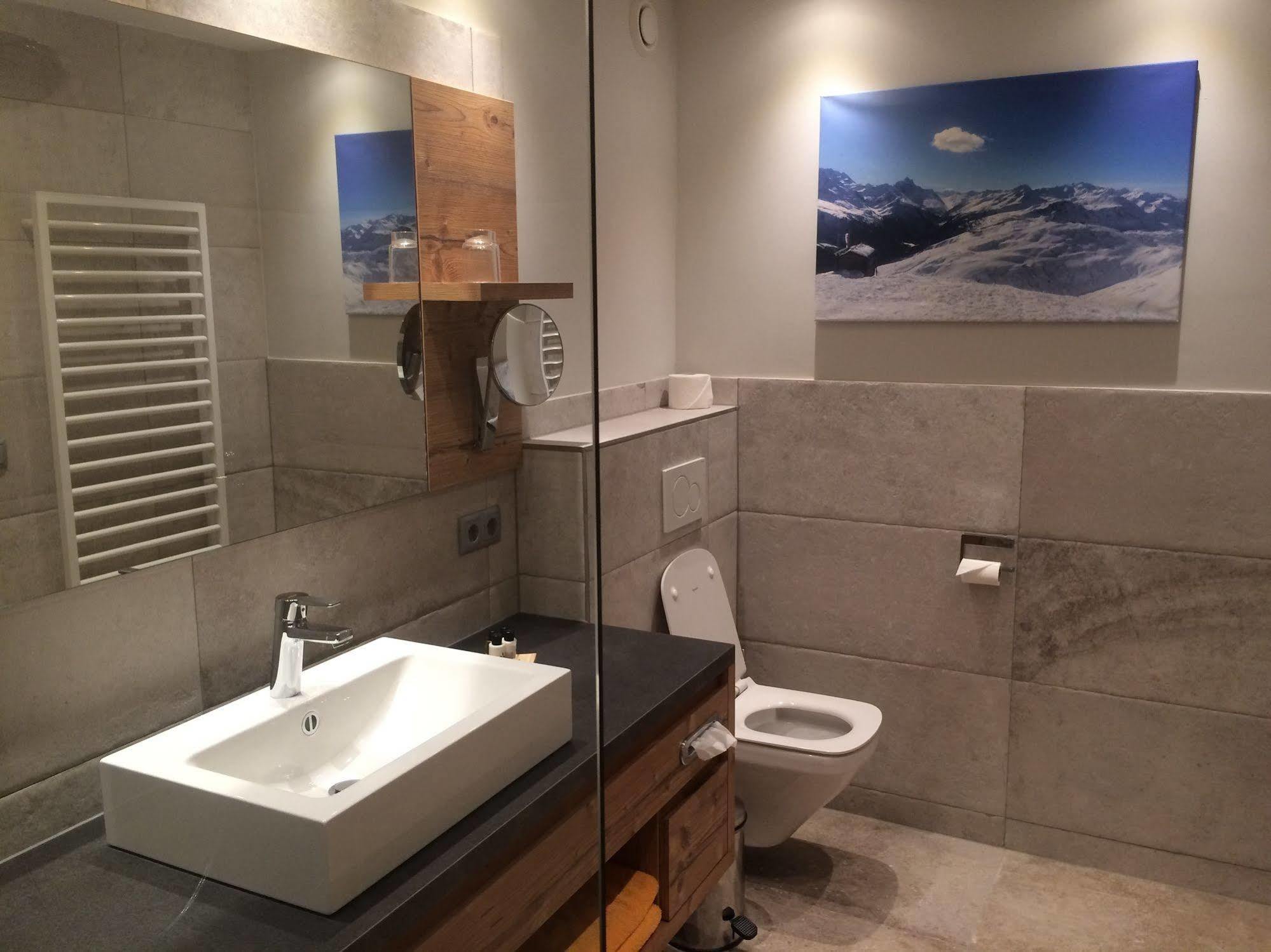 Apart Hotel San Antonio Σανκτ Αντόν αμ Άλμπεργκ Εξωτερικό φωτογραφία
