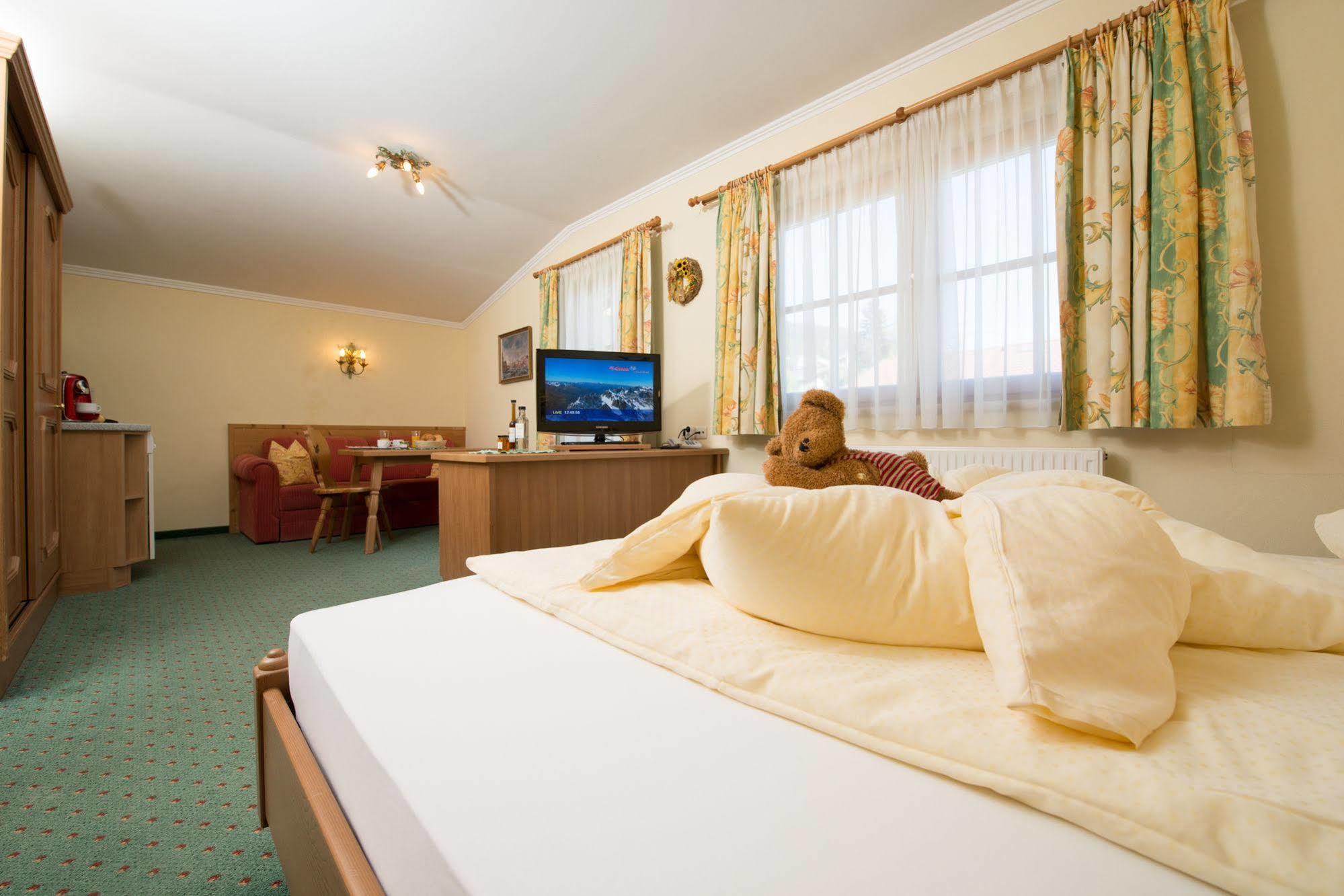 Apart Hotel San Antonio Σανκτ Αντόν αμ Άλμπεργκ Εξωτερικό φωτογραφία